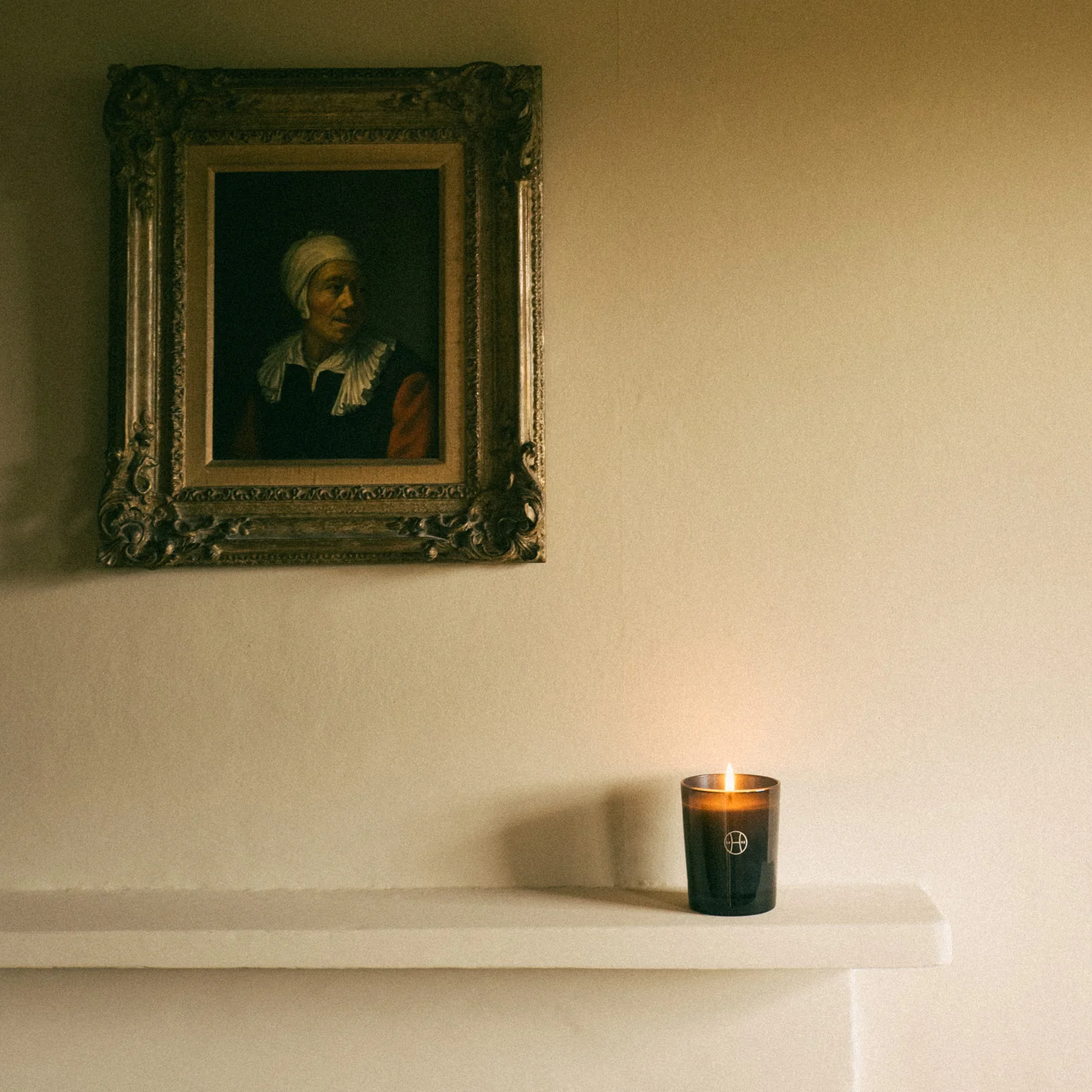 Charcoal 175g Candle - Image 3